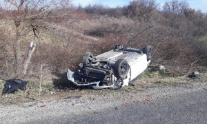 Miqrantların olduğu avtomobil aşdı: 8 nəfər xəsarət alıb - FOTO