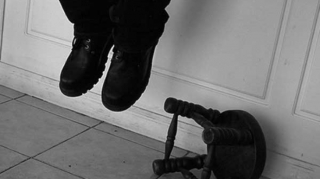 Ağdaşda 60 yaşlı kişi özünü tövlədə asdı