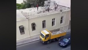 İcra hakimiyyətinin işçiləri tullantıları əcaib şəkildə daşıyırlar - VİDEO