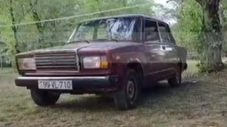 Bakıda binanın həyətindən "VAZ-2107" oğurlandı - VİDEO