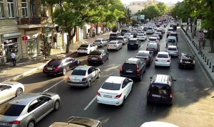 Bakıının bəzi küçə və prospektlərində sıxlıq var - SİYAHI - FOTO