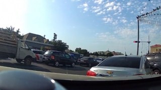 Binəqədidə avtoxuliqanlıq edən sürücü həbs edildi - 30 SUTKA