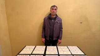İranla sərhəddən 2 kq zinət əşyası keçirməyə cəhd edən şəxs tutulub - FOTO 