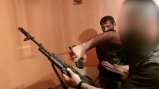 Abşeronda yaşadığı evdə avtomat gizlədən şəxs saxlanıldı - FOTO  - VİDEO