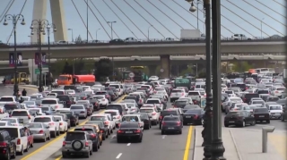 Bakının tıxac problemi artıq PİK SAATA  baxmır  - VİDEO