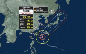 “Trami” tufanı Okinavaya çatıb
