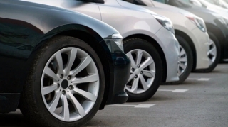 Китай отказывается от электронных дверных ручек в авто: возможны ли ограничения в Азербайджане? 