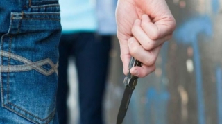 Bakıda 34 yaşlı kişi kürəyindən bıçaqlandı