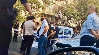 На Ясамале автомобиль насмерть сбил женщину, переходившую дорогу, разговаривая по телефону - ВИДЕО 