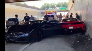 Üç "Ferrari" toqquşdu - maşınlara ciddi ziyan dəydi   - VİDEO