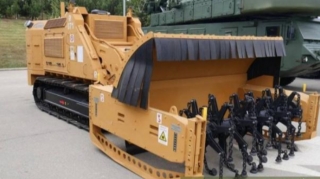 ADEX:  Türkiyə MEMATT minatəmizləmə maşını təqdim edib