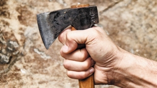 Cəlilabadda gənc döyülərək baltalanıb