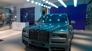 Rolls-Royce не планирует выпускать гибриды 