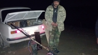 Kür çayında "tok" aparatı ilə balıq ovlayan 3 nəfər saxlanıldı - FOTOLAR 