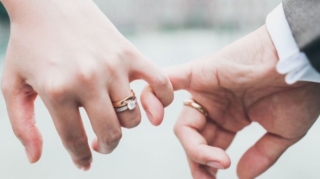 Nişan üzüyü niyə sol ələ taxılır? 