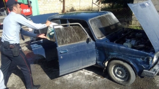 Qubada polislər yanan “07”ni belə söndürdülər – FOTO 