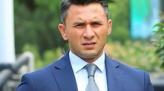 Məmurun pulunu ələ keçirən şəxsin məhkəməsi keçirildi 