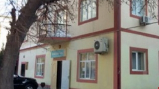 "Parkovşiklər" Yasamal bələdiyyəsinə hücum etdi işçiləri döydü - AÇIQLAMA 