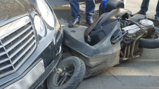 Zəncirvari qəzada motosiklet DYP avtomobilinə çırpılıb, xəsarət alan var 