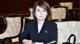 Azərbaycanda nazir müşaviri böyük məbləğdə cərimələndi 