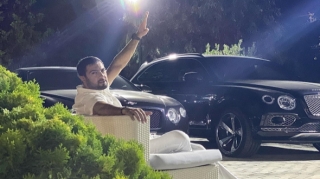 Namiq bahalı maşınlarının FOTOSUNU  yaydı