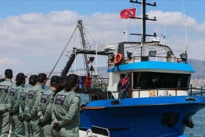 Göyərtəsində 5 ton narkotik maddə aşkarlanan gəmi limana gətirilib