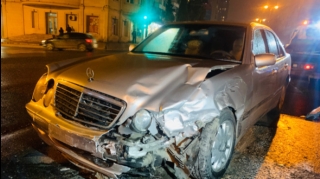 Yasamalda maşınlar toqquşdu, yolda sıxlıq yaşandı   - FOTO