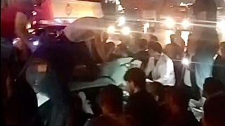 Bakıda dəhşətli qəza: Preslənmiş maşından sürücünün cəsədi güclə çıxarıldı   - VİDEO - YENİLƏNİB