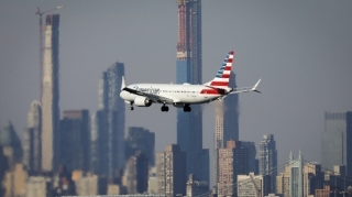"American Airlines"  yüzlərlə aviareysi ləğv edəcək