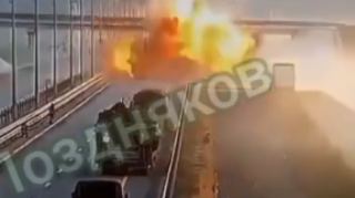 Rus aviasiyası səhvən mülki maşını vurdu - VİDEO 