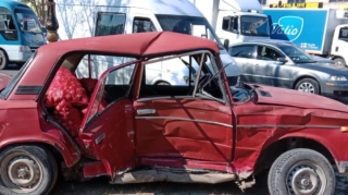 Gəncədə yol qəzası olub, xəsarət alanlar var - FOTO 