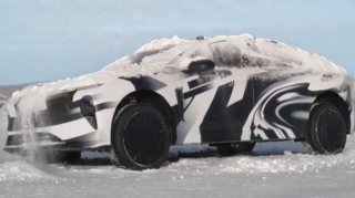 Китайский производитель показал, как электромобиль сам отряхивается от снега - ВИДЕО 