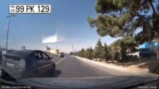 "Prius"  sürücüsü heç bir qayda tanımadı - 99-PK-129   - VİDEO