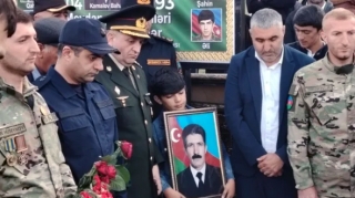 Daha bir itkin düşmüş şəhidimiz Kəlbəcərdə dəfn olundu - FOTOLAR 