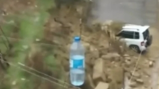 Badamdarda avtomobillər uçqunun ALTINDA QALDI  - VİDEO