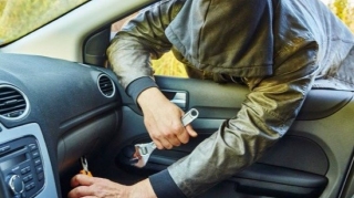 Binəqədidə "Mercedes"  qaçıran keçmiş məhkum saxlanıldı