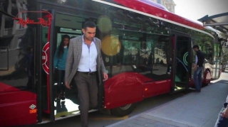 Orta qapıdan sərnişin mindirən avtobus sürücüləri cərimə olunur? 