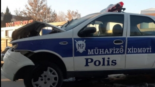 Azərbaycanda polis maşını mağazaya çırpıldı: Ölən və xəsarət alan var  - FOTO 