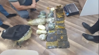 Xaricdən Azərbaycana 19 kq-dan artıq narkotik gətirən şəxs saxlanılıb  - FOTO - VİDEO