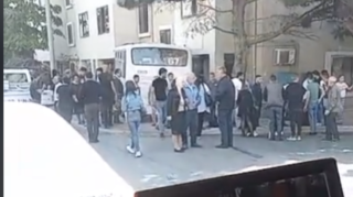 Bakıda daha bir marşrut avtobusu qəza törətdi  - VİDEO