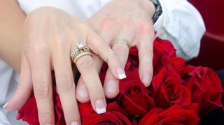 Ağcabədidə qanuna zidd toy - Bələdiyyə sədrinin bacısı uşaqları evləndi 