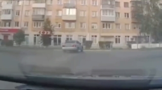 Mübahisə edən cütlüyün avtomobili binaya çırpıldı - Ər öldü, arvad xəsarət aldı - VİDEO 