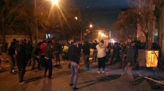 В Иране протестующие убили генерала полиции