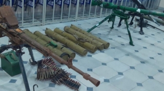 Ermənilərin Suqovuşanda atıb qaçdığı silah-sursat  - FOTO