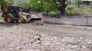 Güclü yağış nəticəsində bəzi yollarda problem yaranıb - FOTO 