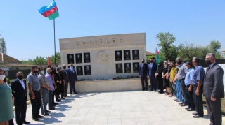 Yevlaxda şəhidlərin xatirəsinə ucaldılmış abidənin açılışı olub  - FOTO