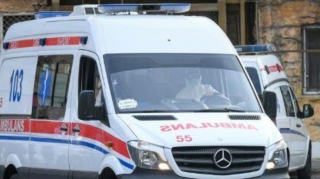 Bakıda çağırışa gedən təcili yardım avtomobili qəza törətdi 