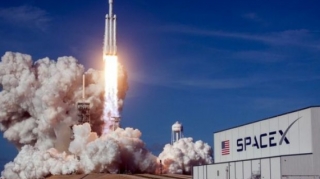 “SpaceX” şirkətinin dəyəri 74 milyard dollara çatıb