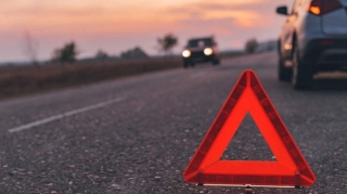 Qazaxda "07" yol nişanına çırpılıb, xəsarət alanlar var 