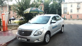 Bu ölkədə dərsə maşınla gələnlər universitetdən xaric edilir 